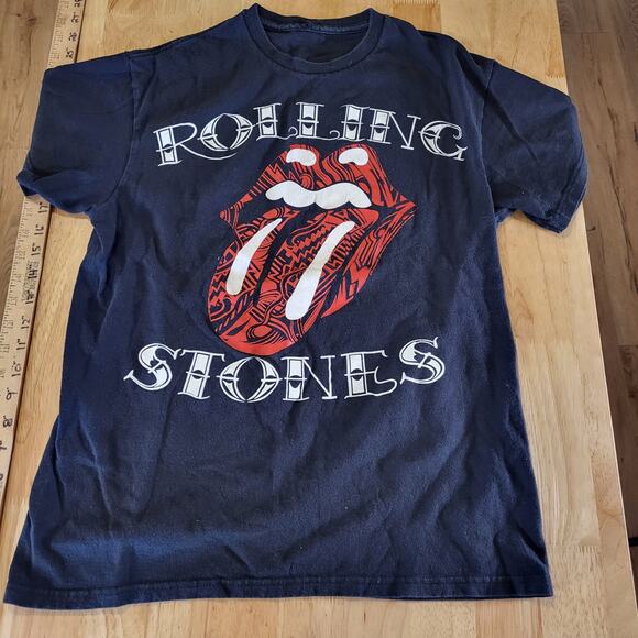 the Rolling Stones Tops - The Rolling Stones T-Shirt Black Red White Tattoo Print Small